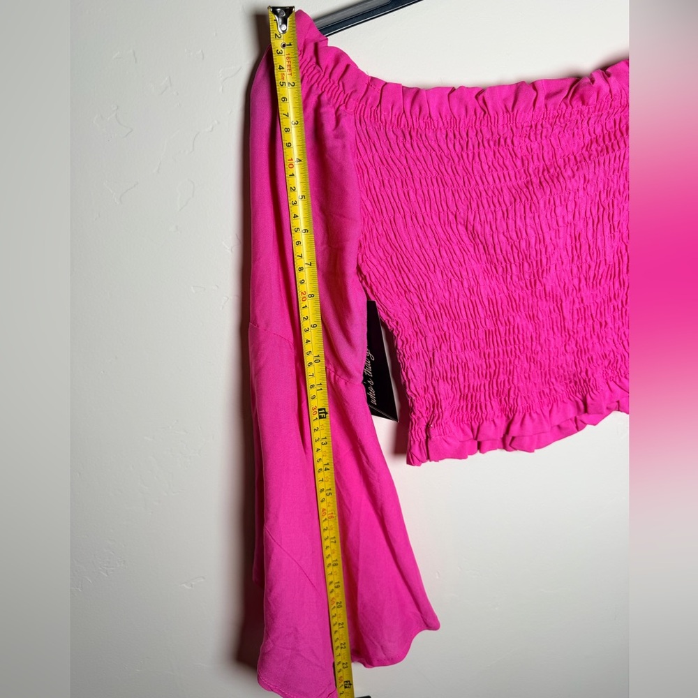 Who’s that girl pink top Medium NWT Chic Fuchsia Off-Shoulder Blouse vacation - Picture 7 of 8
